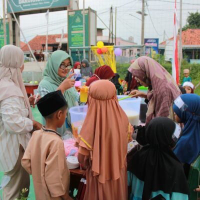 Bazaar Santri Darurrohmah: Melatih Enterpreneur Muda di Bulan Ramadhan