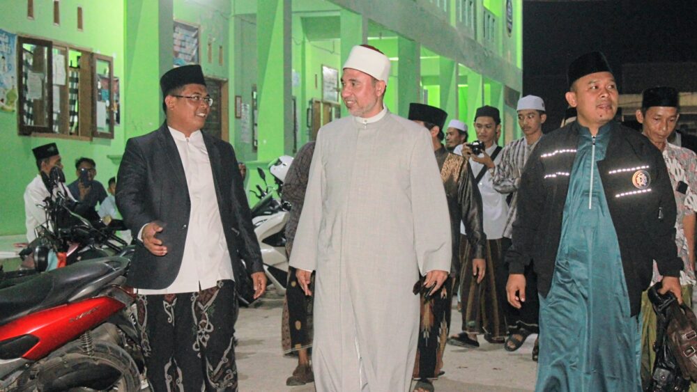 Kunjungan Berharga PROF. DR. M. IBRAHIM AL ASYMAWI ke Pondok Pesantren Darurrohmah